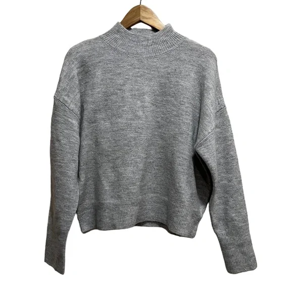 Sophie Rue Gray Mock Neck Cropped Sweater Womens L Cozy Minimal NWT - Picture 2 of 7